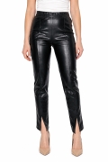 077.jpg